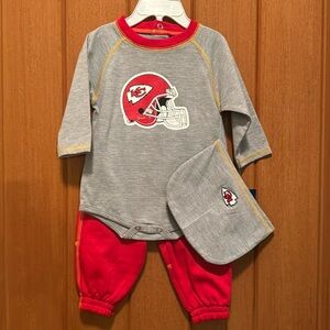 NWT Kansas City Chiefs 3-Piece Set Onesie Pants Beanie NFL 3/6 Months